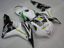 Laden Sie das Bild in den Galerie-Viewer, White and Green Black HANN Spree - CBR600RR 07-08 Fairing Kit
