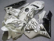 Laden Sie das Bild in den Galerie-Viewer, White and Grey Flame - CBR600RR 05-06 Fairing Kit - Vehicles