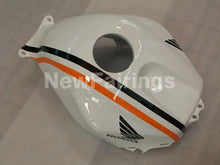 Laden Sie das Bild in den Galerie-Viewer, White and Orange Black Repsol - CBR600RR 05-06 Fairing Kit