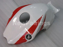 Laden Sie das Bild in den Galerie-Viewer, White and Red Green Castrol - CBR1000RR 08-11 Fairing Kit