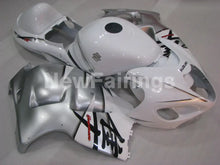 Laden Sie das Bild in den Galerie-Viewer, White and Silver Factory Style - GSX1300R Hayabusa 99-07