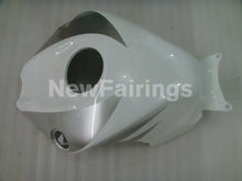 Laden Sie das Bild in den Galerie-Viewer, White and Silver Repsol - CBR1000RR 08-11 Fairing Kit