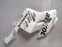 Laden Sie das Bild in den Galerie-Viewer, White with black Repsol - CBR1000RR 04-05 Fairing Kit -